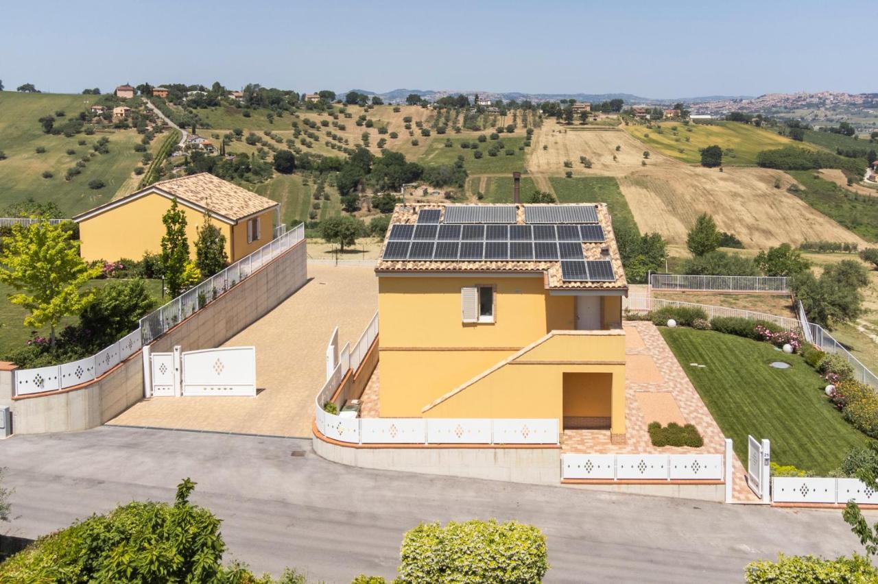 Sul Calar Del Sole Al Conero Apartment Recanati Exterior photo
